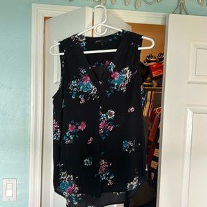 Women’s Floral dress shirt